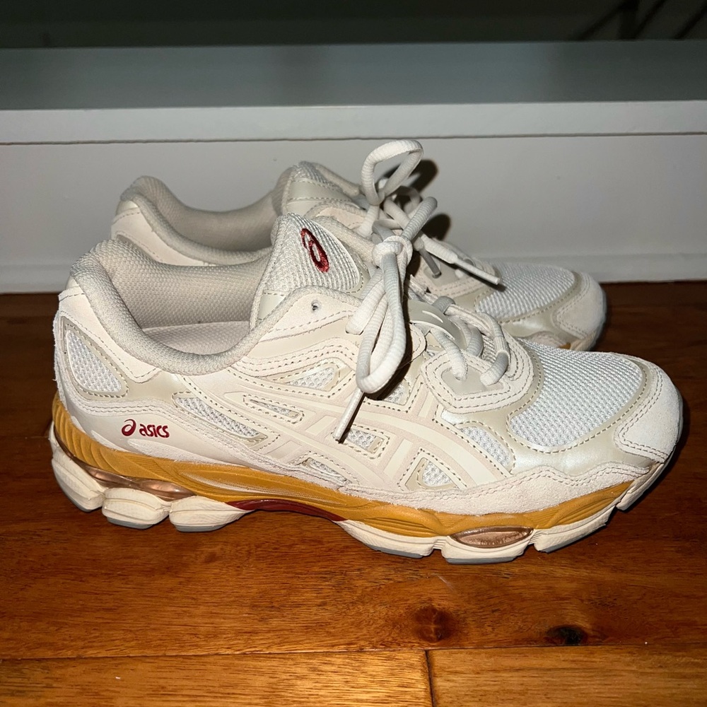 Asics Gel-NYC Sneakers Cream/Oatmeal 7.5 W / 6 M